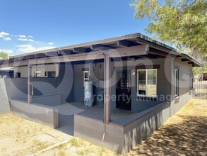 915 N Columbus Blvd in Tucson, AZ - Building Photo - Building Photo