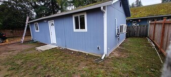 15010 26th Ave NE, Unit MIL in Shoreline, WA - Building Photo