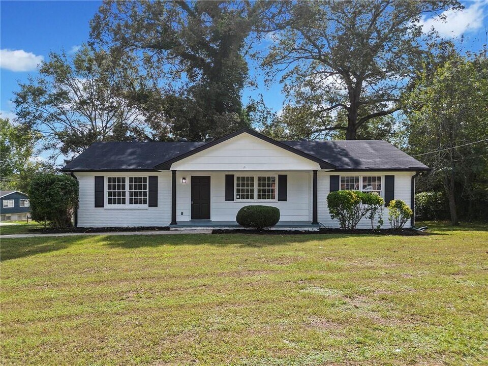 463 Flint Trail in Jonesboro, GA - Building Photo