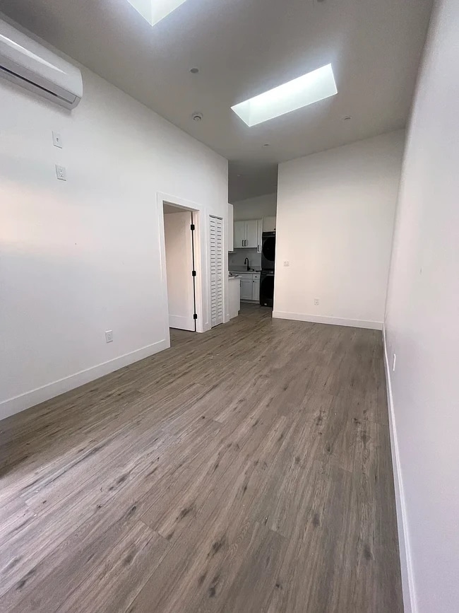 property at 1622 W 125th St