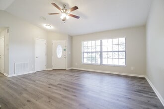 1035 McKinnon Ave in Oviedo, FL - Building Photo - Building Photo