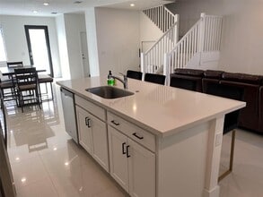 2422 SW 145th Pl in Miami, FL - Building Photo - Building Photo