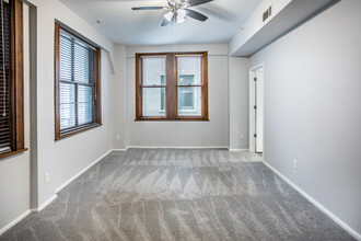 Court Square in Memphis, TN - Building Photo - Interior Photo