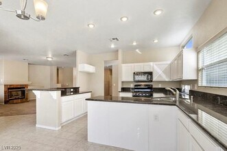5413 Rusty Anchor Ct in Las Vegas, NV - Building Photo - Building Photo