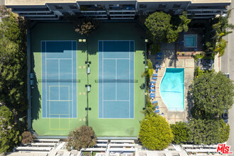 5100 Vía Dolce in Marina Del Rey, CA - Building Photo - Building Photo