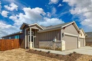 609 Fallow Dr in Venus, TX - Building Photo