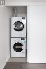 2525-2525 Bathurst St in Toronto, ON - Building Photo - Building Photo