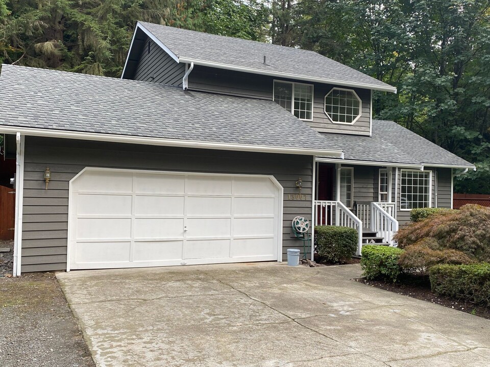 13007 184th Dr SE in Snohomish, WA - Foto de edificio