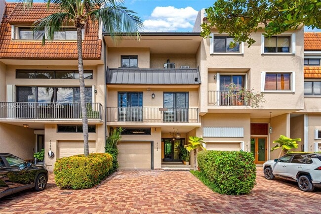 property at 6124 Paradise Point Dr