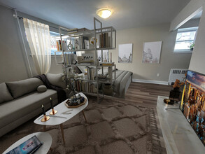 Arbor Village - 1030 & 1040 Hollington in Ottawa, ON - Building Photo - Building Photo