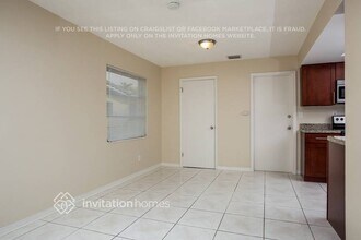 700 S Rainbow Dr in Hollywood, FL - Building Photo - Building Photo