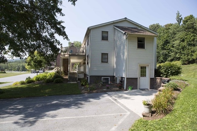 Hopewell Forge Ironmaster Estate in Lititz, PA - Building Photo - Building Photo