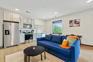 423 E Michigan St in Indianapolis, IN - Building Photo