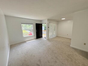 1530 Live Oak Dr in Tallahassee, FL - Building Photo - Building Photo
