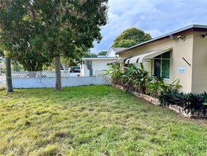 1902 N 23rd Ave in Hollywood, FL - Foto de edificio - Building Photo