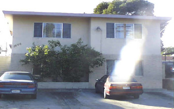 1644 Grove St in San Diego, CA - Building Photo - Building Photo