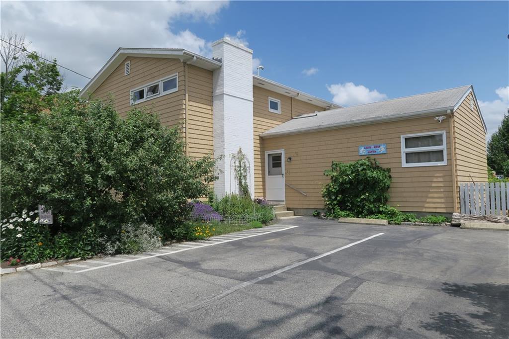 241 Huxley Ave in Providence, RI - Building Photo