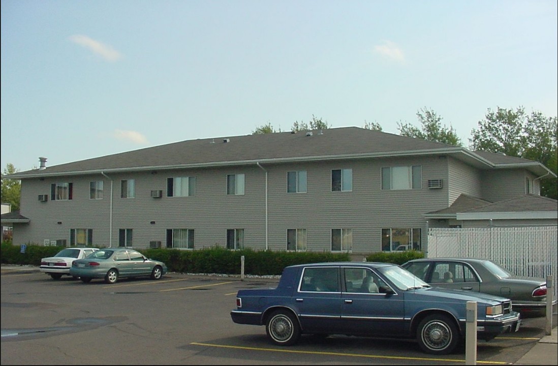 Maplewood Court II Apartments in Cloquet, MN - Building Photo