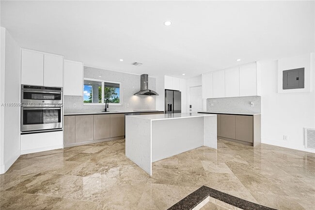 5510 NE 18th Ave in Fort Lauderdale, FL - Building Photo - Building Photo
