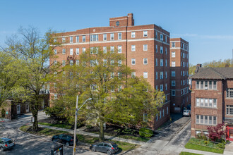 Lakemore in Cleveland, OH - Foto de edificio - Building Photo