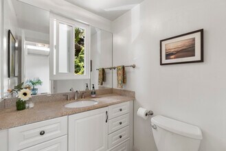 19643 Vision Dr in Topanga, CA - Building Photo - Building Photo