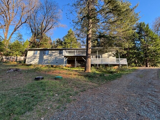 property at 3181 Hanson Hollow Rd