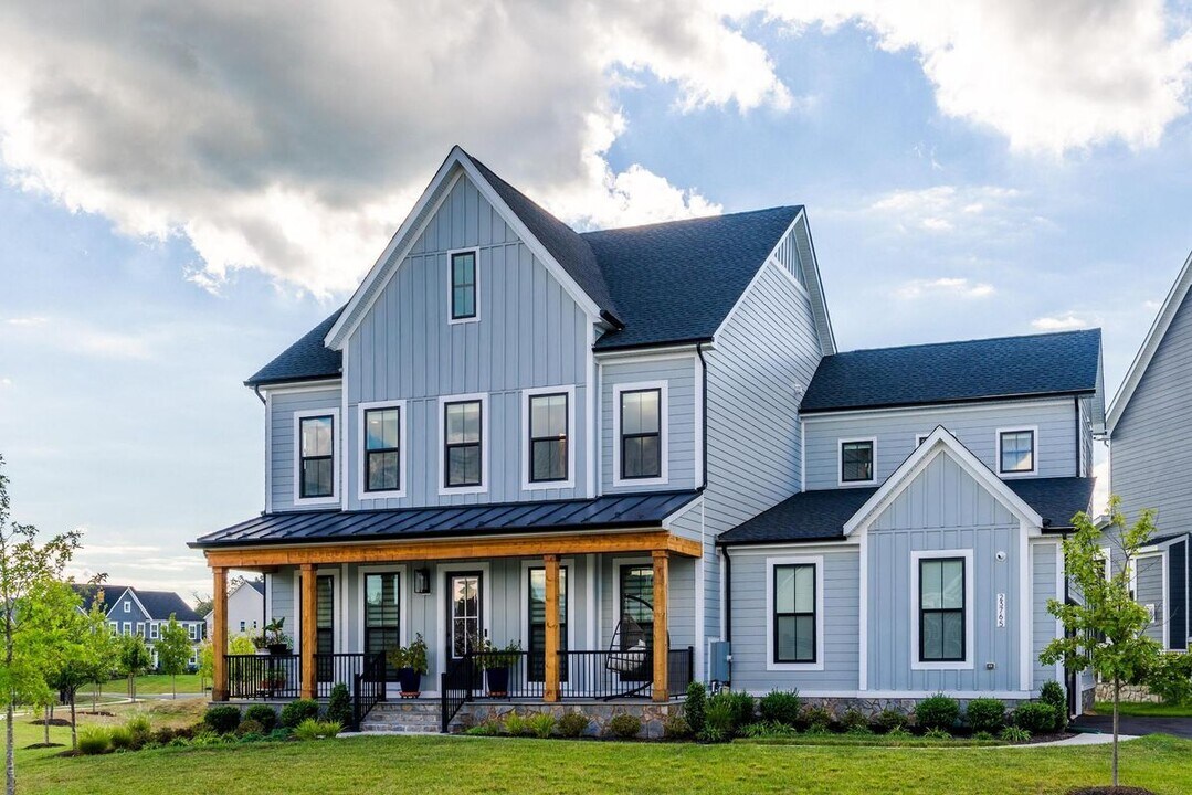 23765 Fairfield Knl Ct in Aldie, VA - Building Photo
