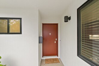 1307 Sequoia Pl in Davis, CA - Building Photo - Building Photo