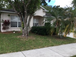 305 Abigail Rd in Plant City, FL - Building Photo - Building Photo