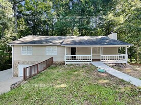 264 Meek Dr in Dallas, GA - Building Photo
