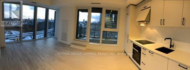 1 Quarrington Lane in North York, ON - Building Photo - Building Photo