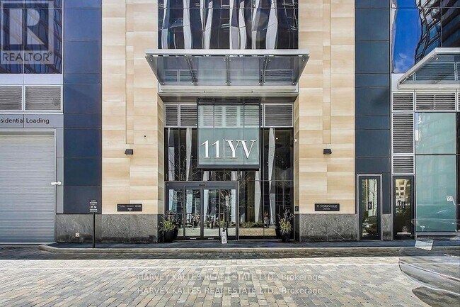 11 Yorkville Ave in Toronto, ON - Building Photo - Building Photo