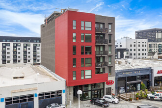 Rowhaus in Oakland, CA - Foto de edificio - Building Photo