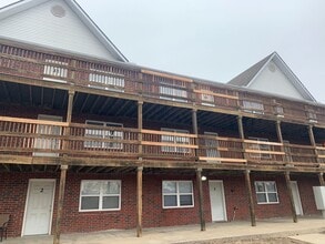 College Place Apartments! in Warrensburg, MO - Building Photo - Interior Photo