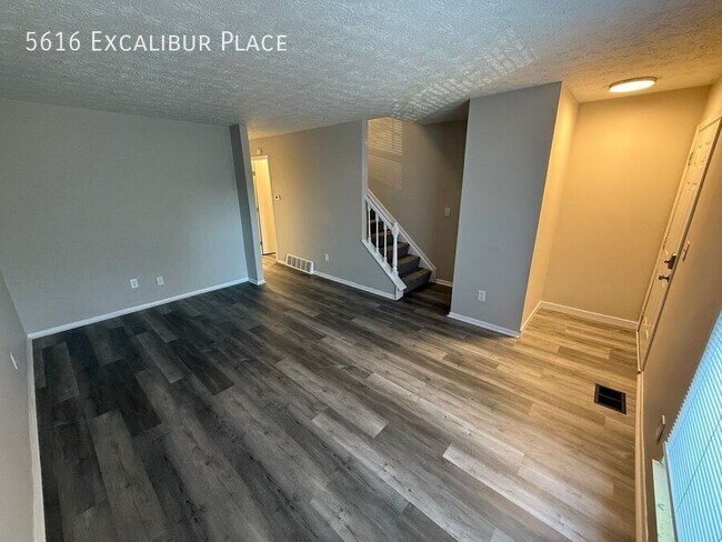 5616 Excalibur Pl in Columbus, OH - Building Photo - Building Photo