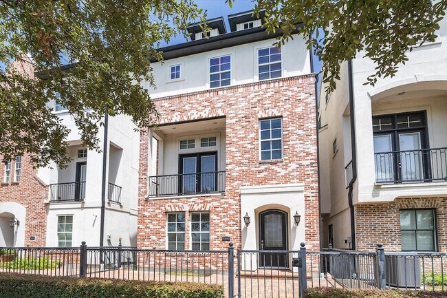 property at 9443 Fannin St