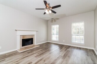 350 Prescott Ct in Newnan, GA - Building Photo - Building Photo