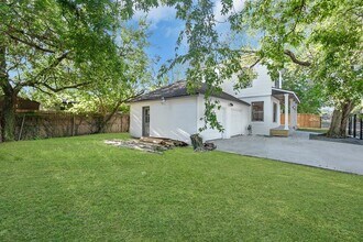 6211 Culberson St in Houston, TX - Building Photo - Building Photo