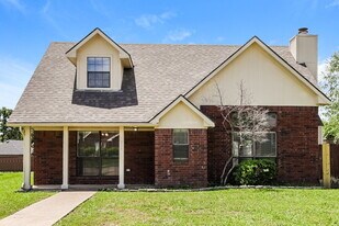 1824 Island View Dr in Mesquite, TX - Building Photo