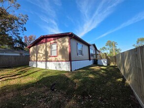 9 Ridgeway Dr in Conroe, TX - Building Photo - Building Photo