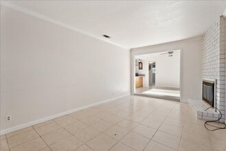 6830-6830 Concert Way in Sacramento, CA - Foto de edificio - Building Photo