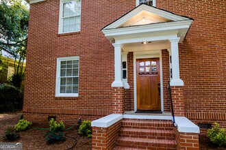 111 E Screven St in Milledgeville, GA - Building Photo - Building Photo