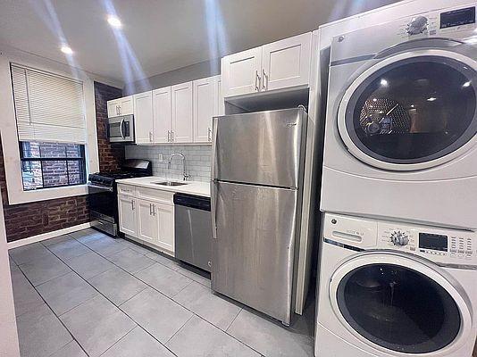 property at 1661 Topping Ave