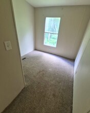 4 Jacob Ln in Craigsville, WV - Building Photo - Building Photo