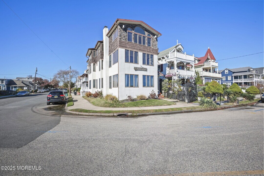 113 Central Ave in Ocean Grove, NJ - Building Photo
