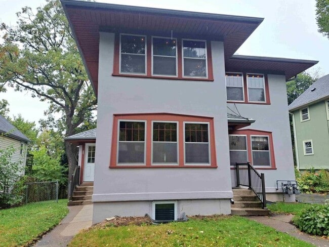 210 Warwick St SE, Unit 1