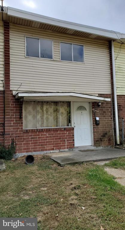 property at 40 Rose Ln