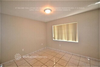 14411 NW 88th Pl in Hialeah, FL - Building Photo - Building Photo