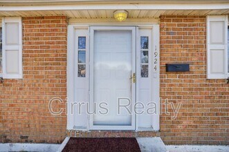 1924 Zinzer Rd in Hampton, VA - Building Photo - Building Photo