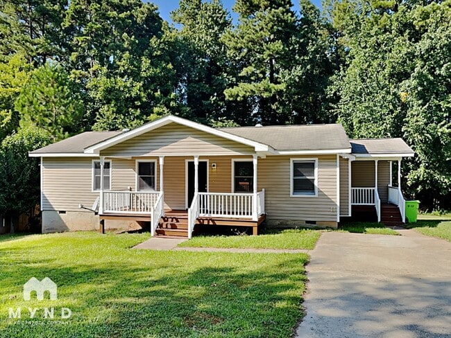 property at 2716 Goshawk Ln